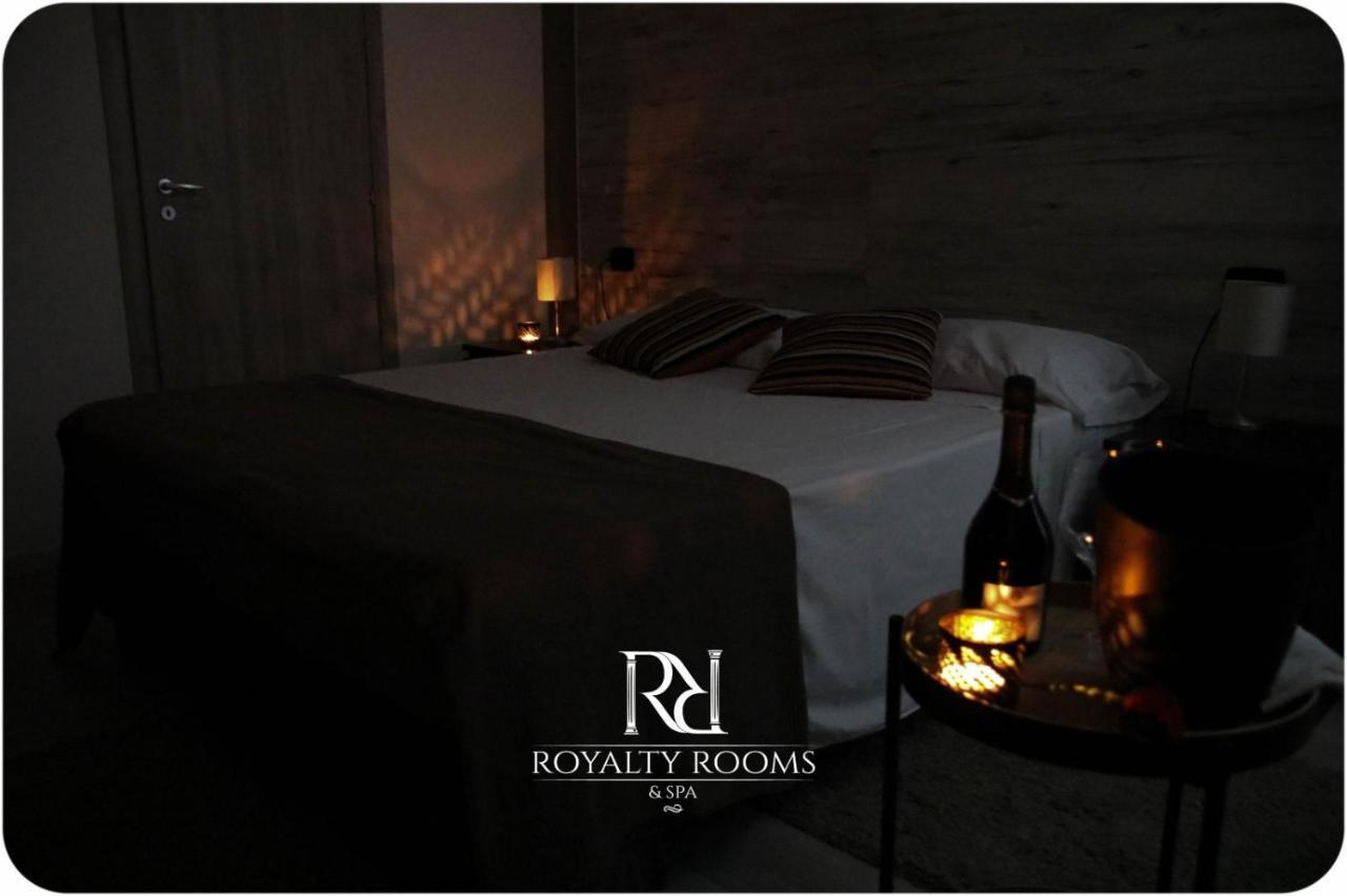 Royalty Rooms & Spa 나폴리 외부 사진