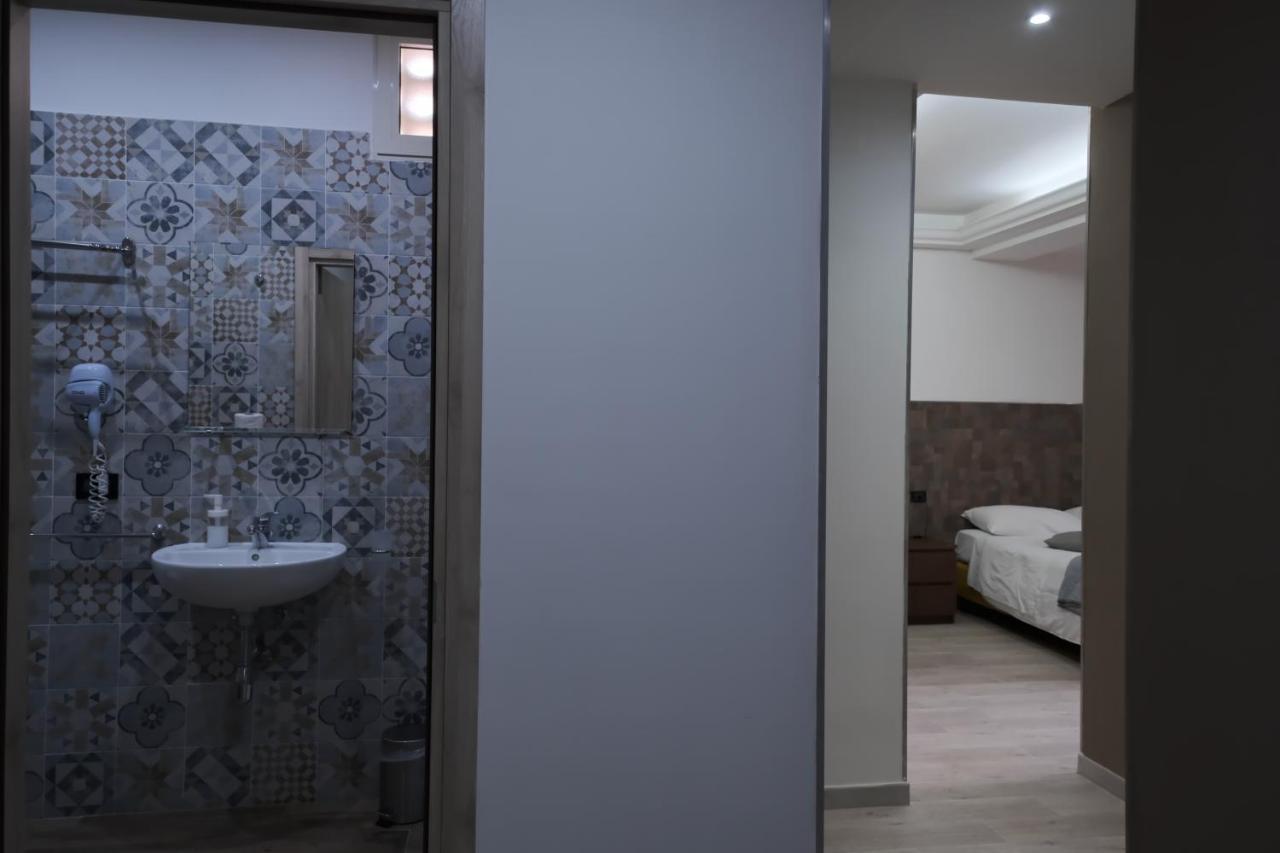 Royalty Rooms & Spa 나폴리 외부 사진