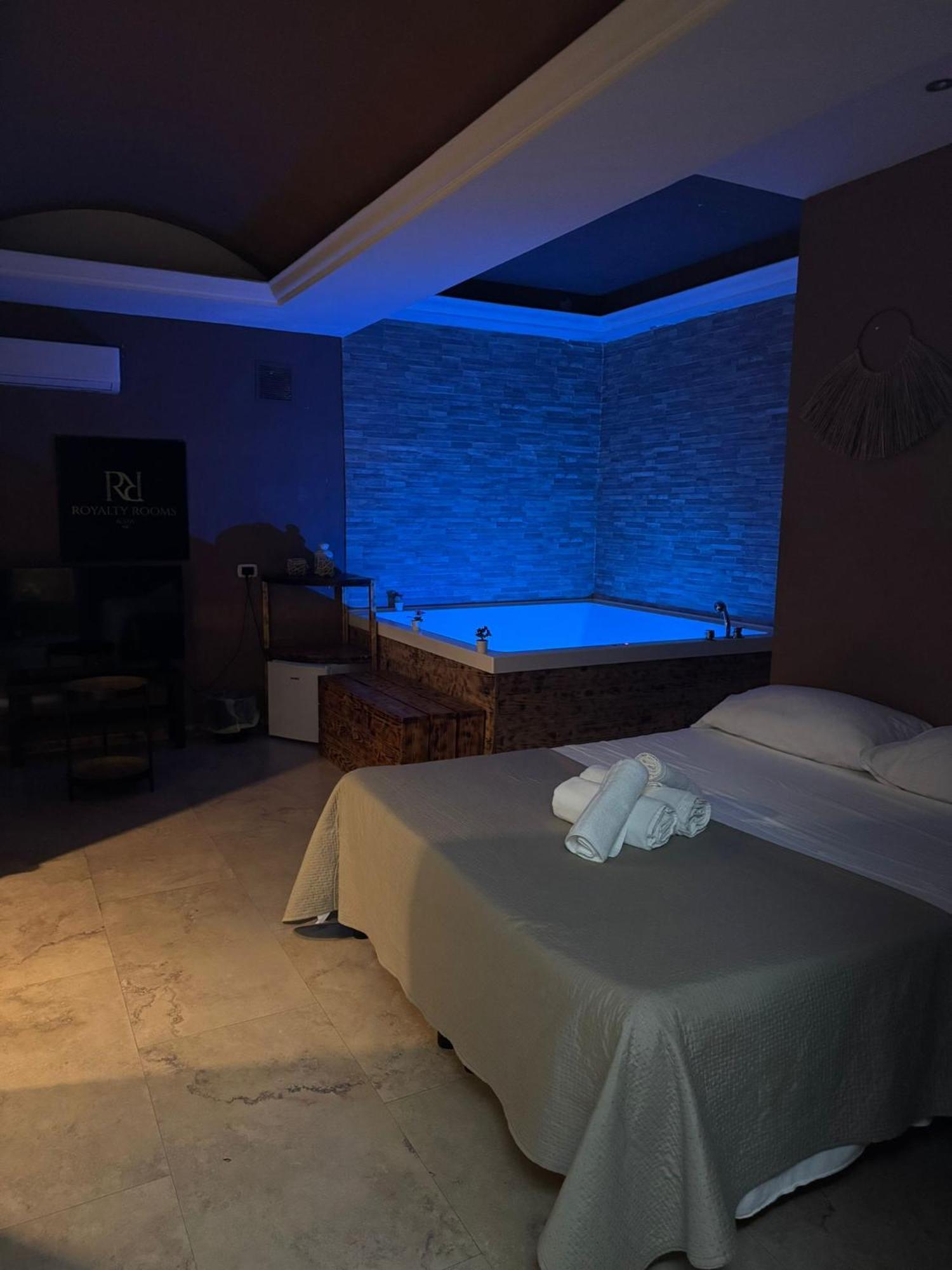 Royalty Rooms & Spa 나폴리 외부 사진